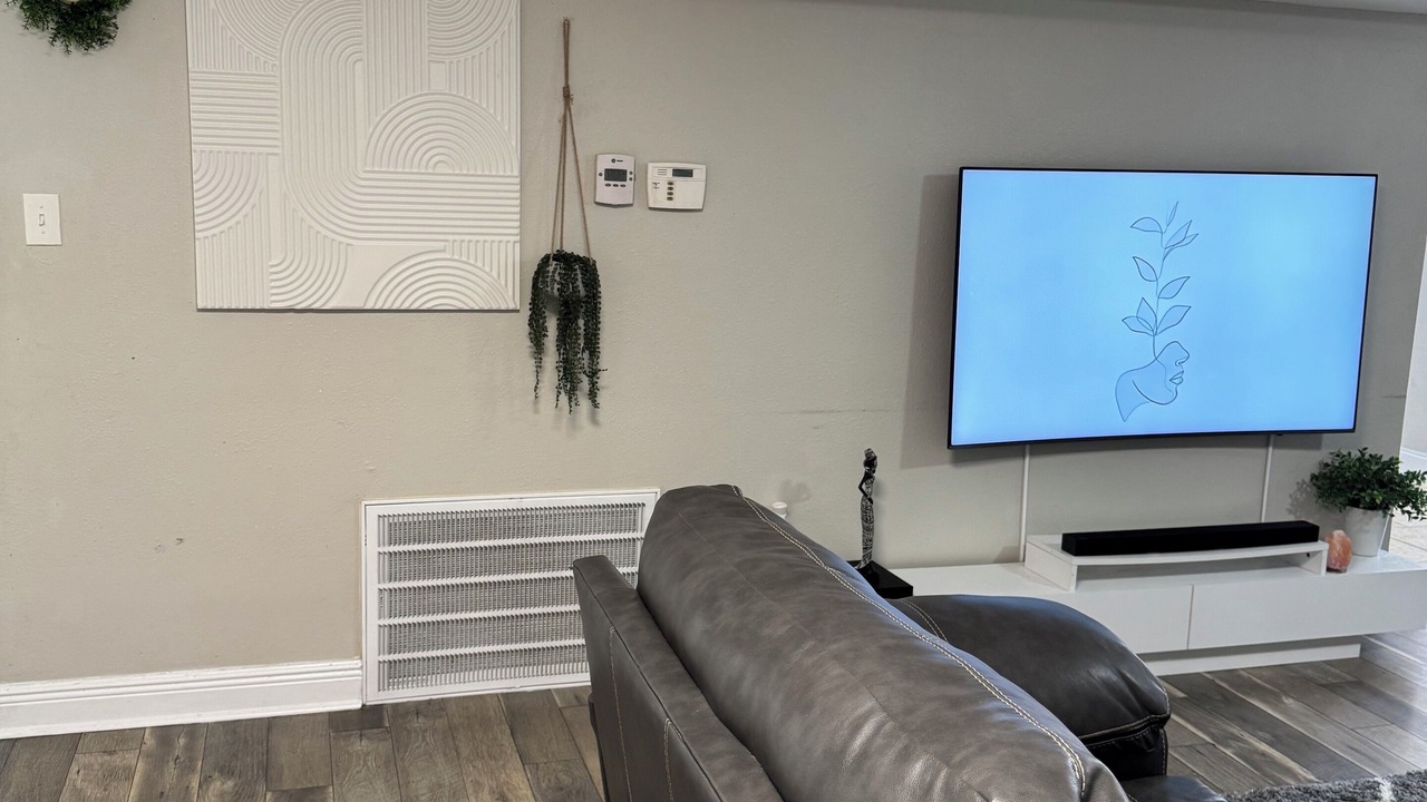 Photo of Livingroom in Kenner - Louis Armstrong International Airport
