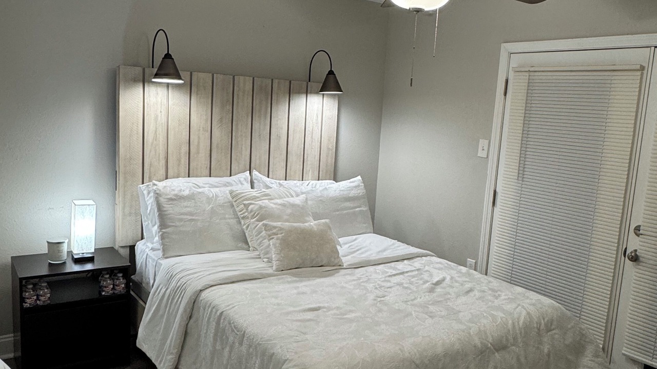 Photo of Bedroom in Kenner - Louis Armstrong International Airport