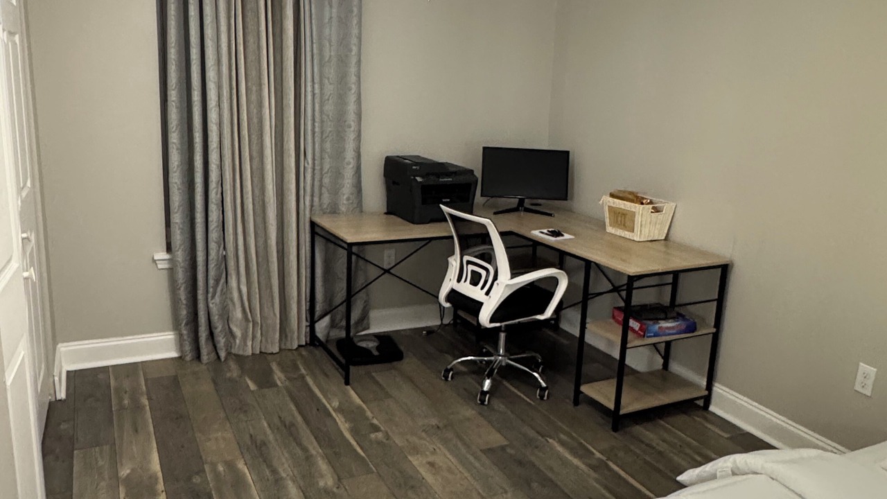 Photo of Bedroom in Kenner - Louis Armstrong International Airport