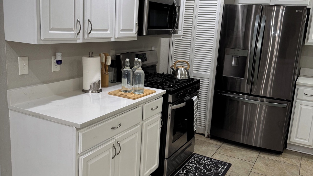 Photo of Kitchen in Kenner - Louis Armstrong International Airport