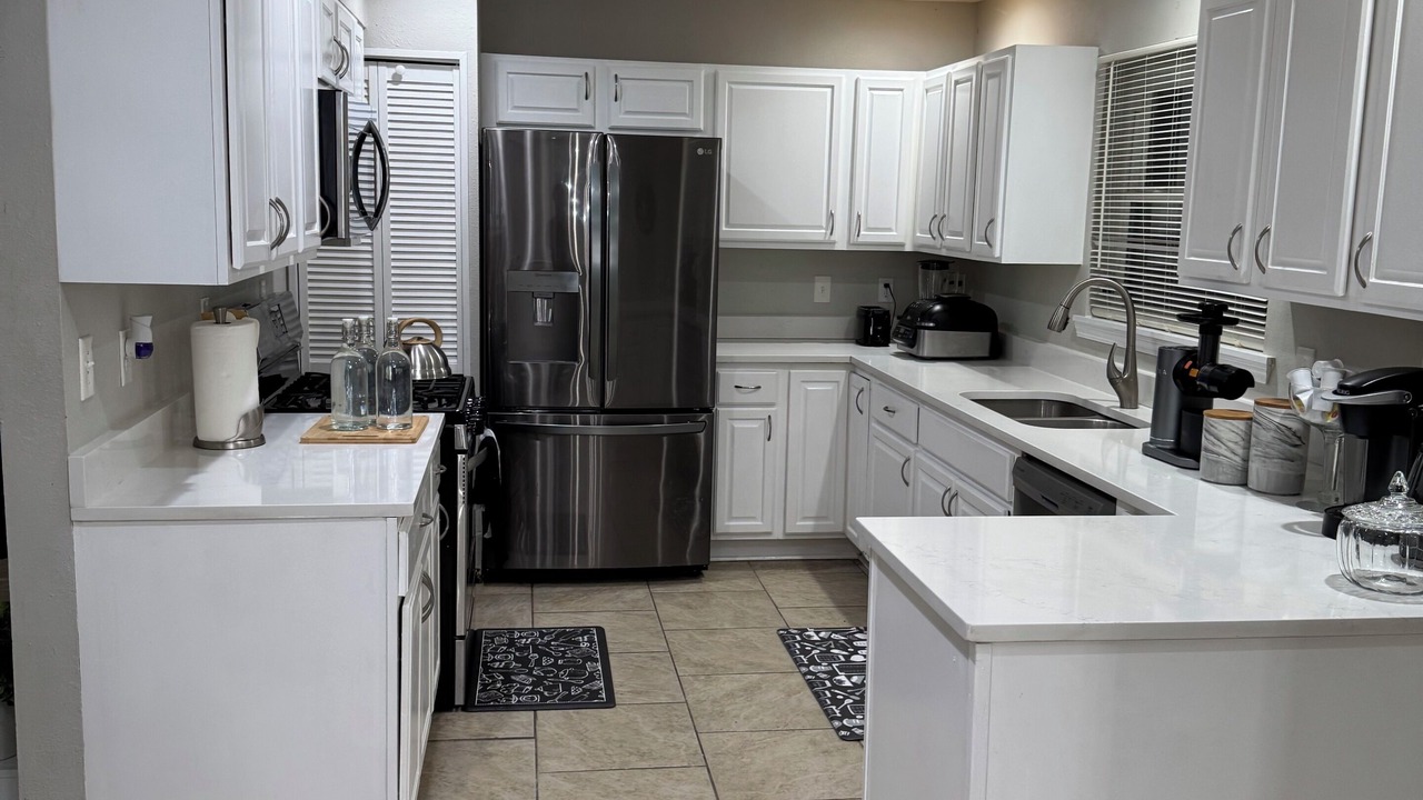 Photo of Kitchen in Kenner - Louis Armstrong International Airport