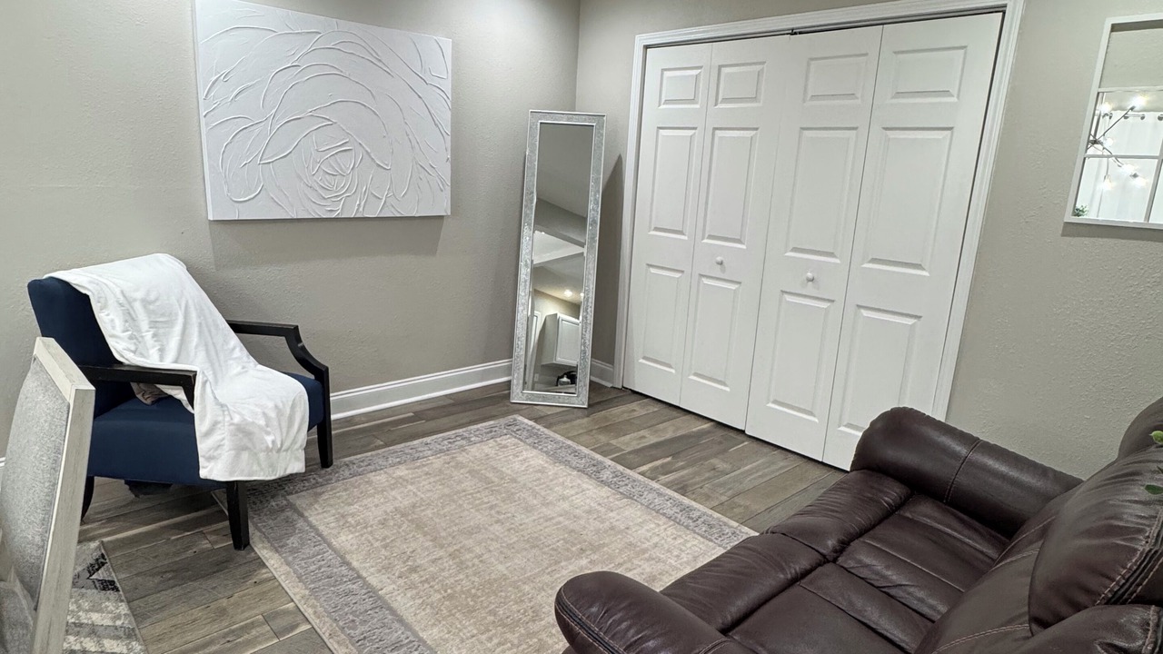 Photo of Livingroom in Kenner - Louis Armstrong International Airport