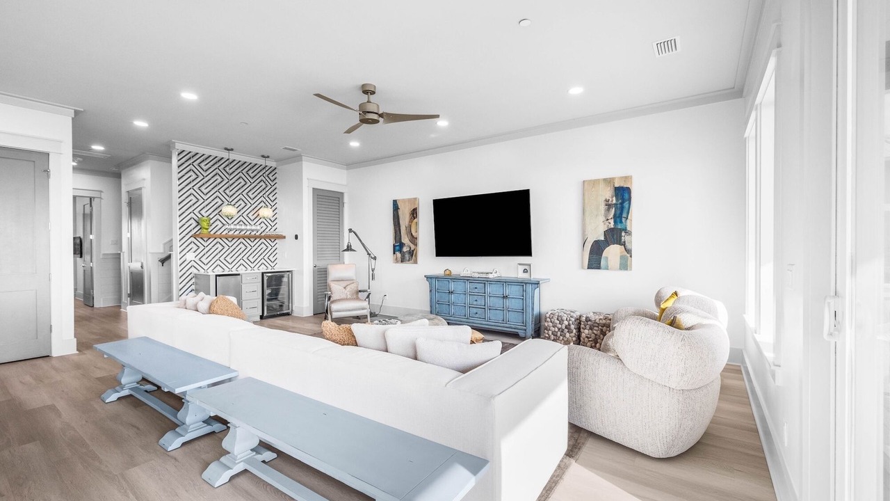 Photo of Livingroom in Fort Bay
