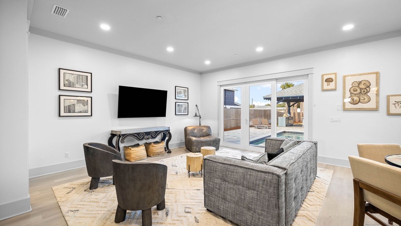 Photo of Livingroom in Fort Bay