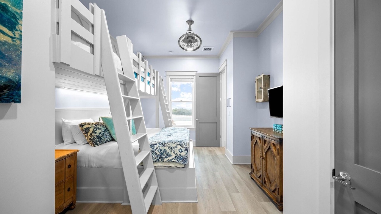 Photo of Bedroom in Fort Bay