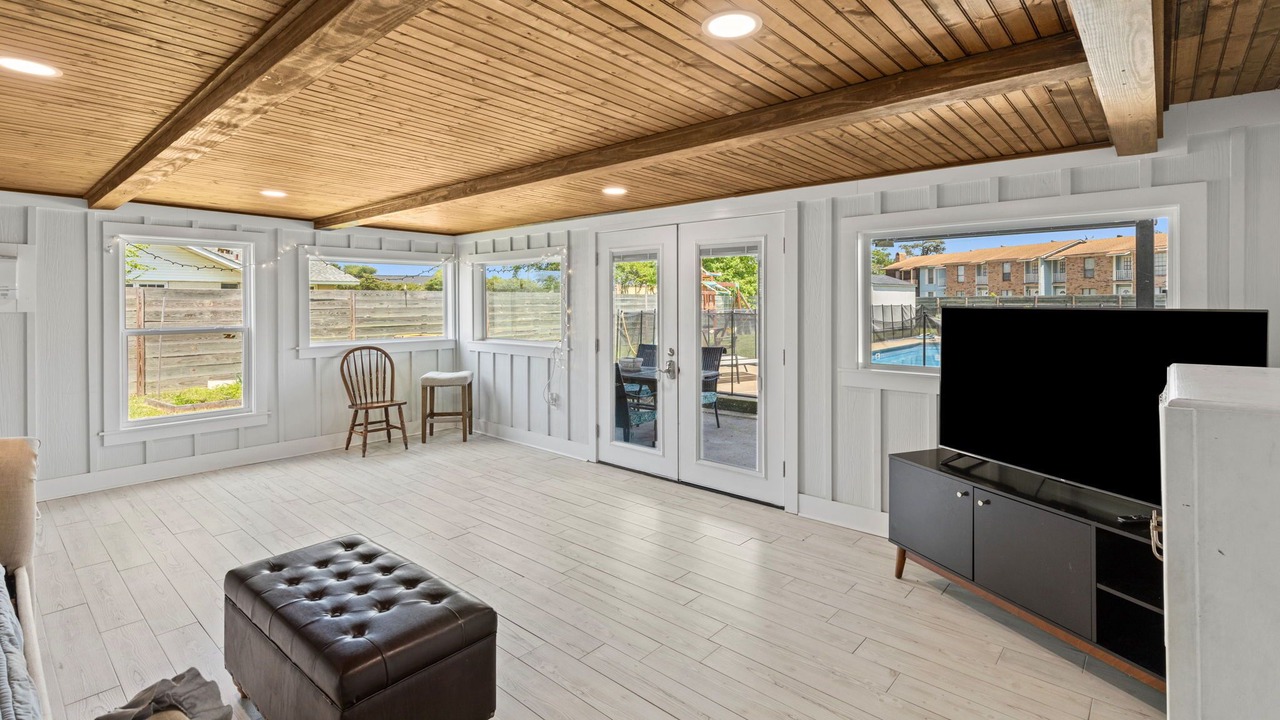 Photo of Livingroom in Sulphur