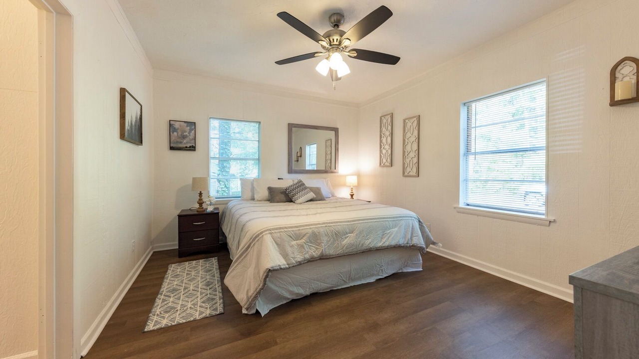 Photo of Bedroom in Benton