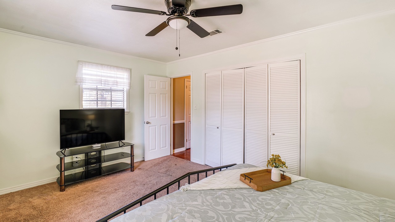 Photo of Bedroom in Mississippi City