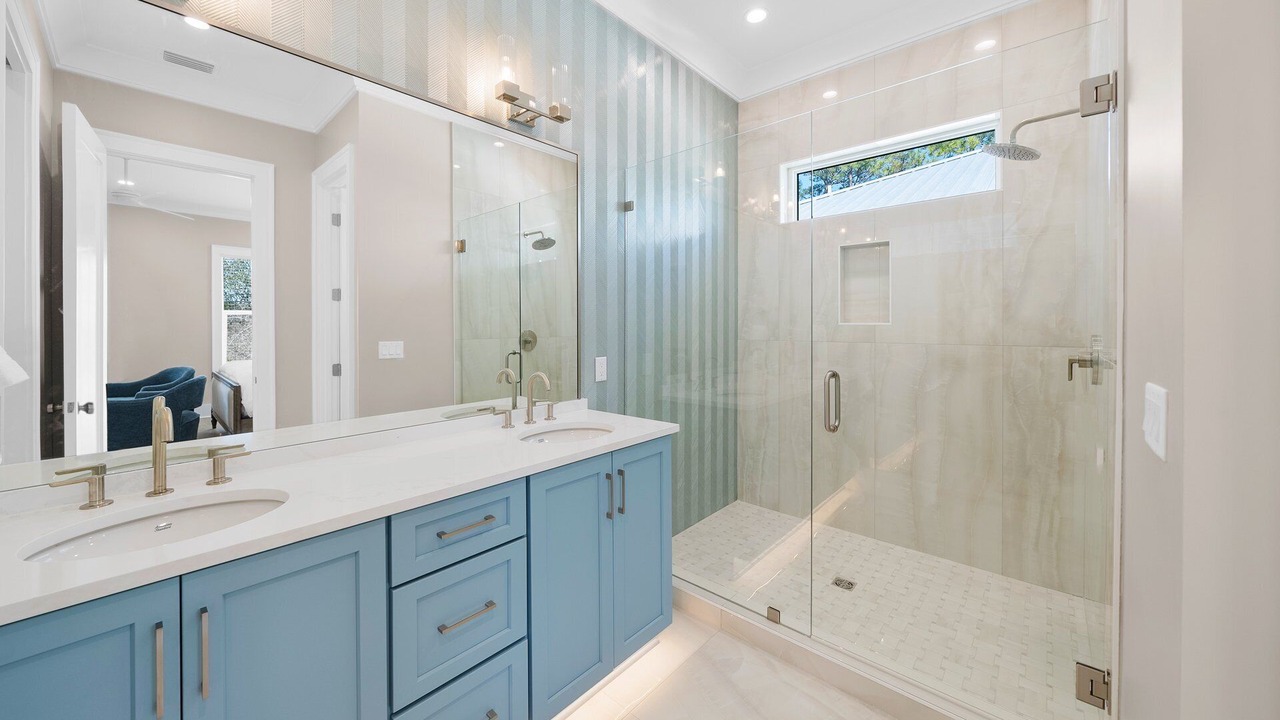 Photo of Bathroom in Laguna Beach