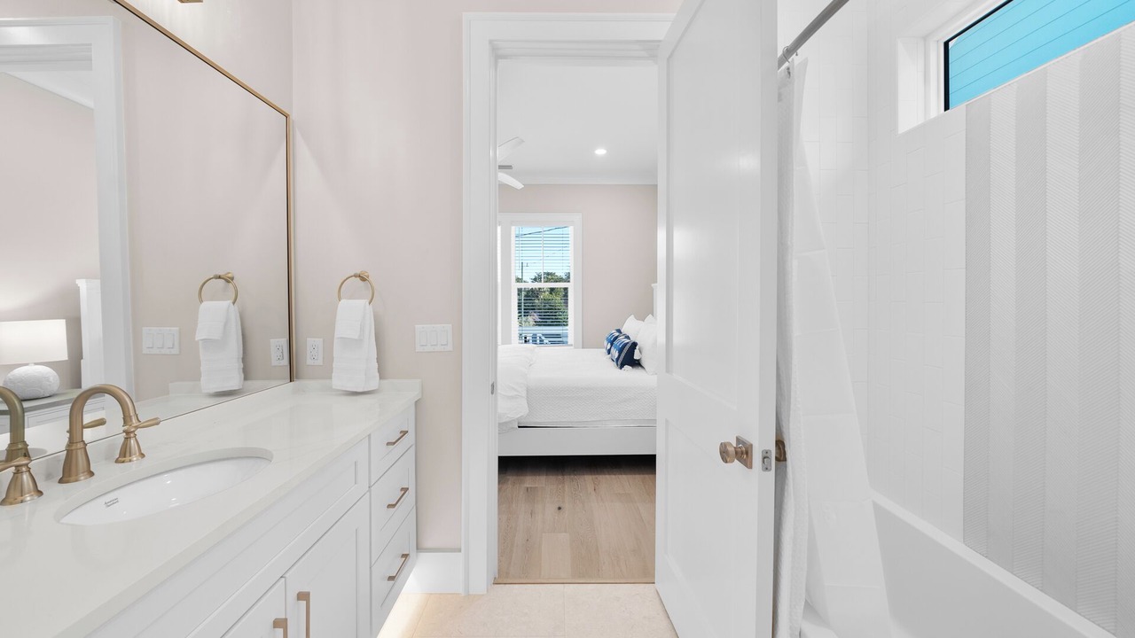 Photo of Bathroom in Laguna Beach