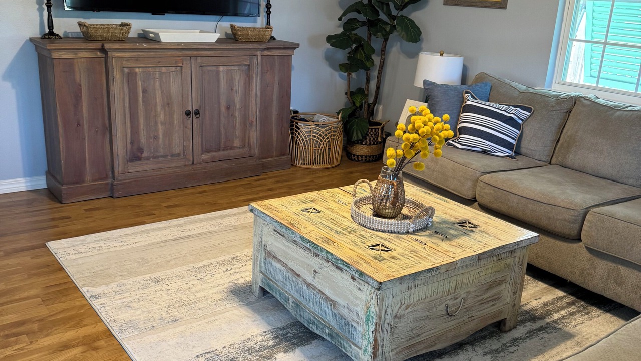 Photo of Livingroom in Shoreline Park