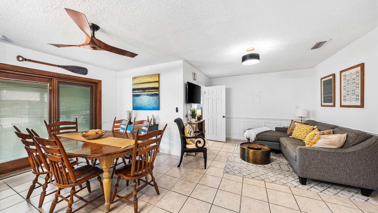 Photo of Livingroom in Bid-a-wee Beach