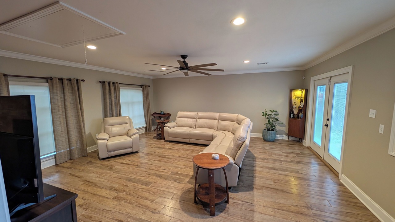 Photo of Livingroom in Freetown - Port Rico