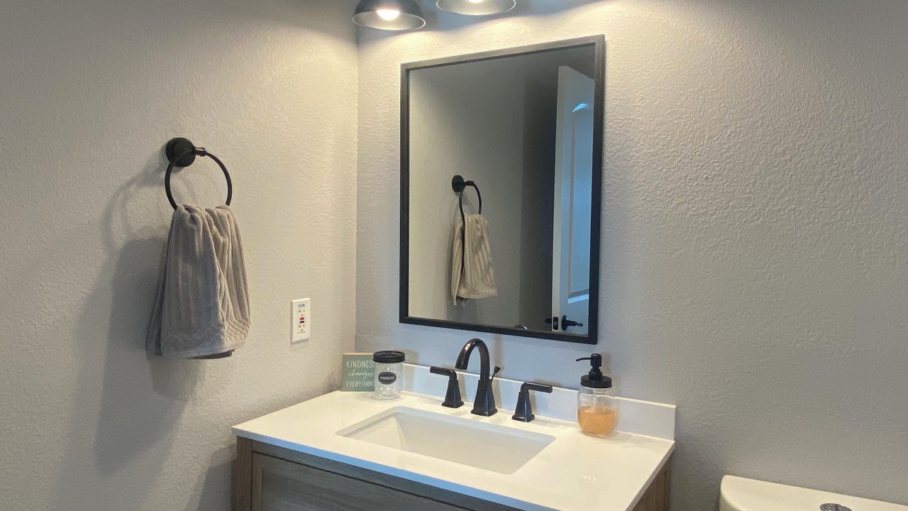 Photo of Bathroom in Sulphur Springs