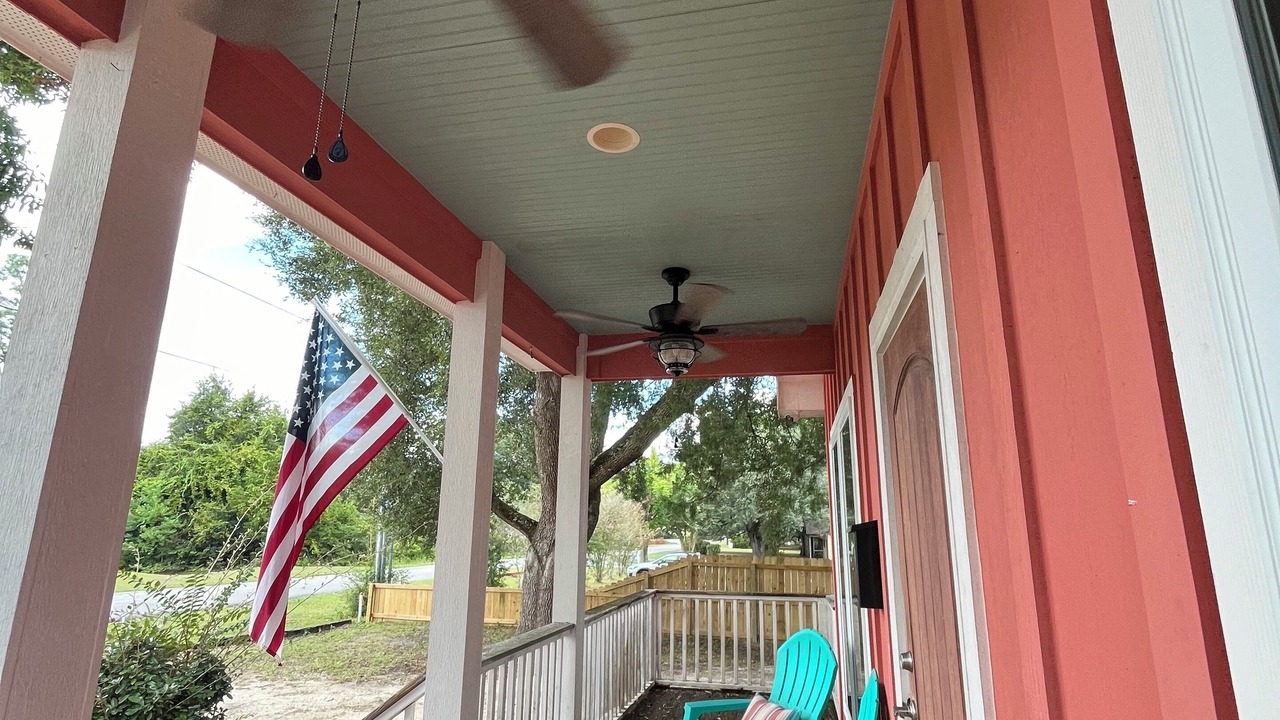 Photo of Patio Balcony in Lillian