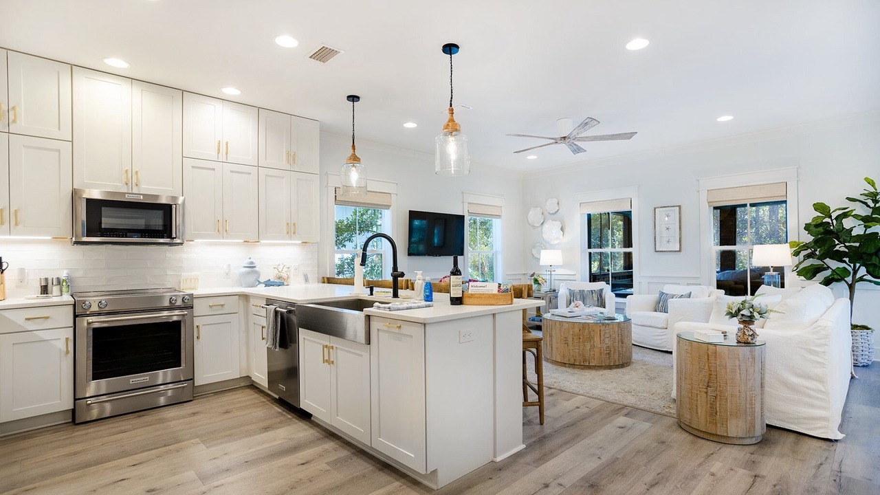 Photo of Kitchen in White's Gulfview