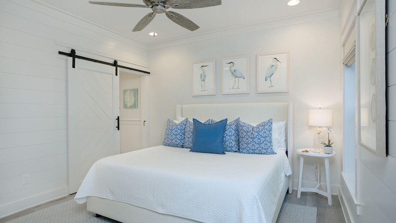 Photo of Bedroom in White's Gulfview