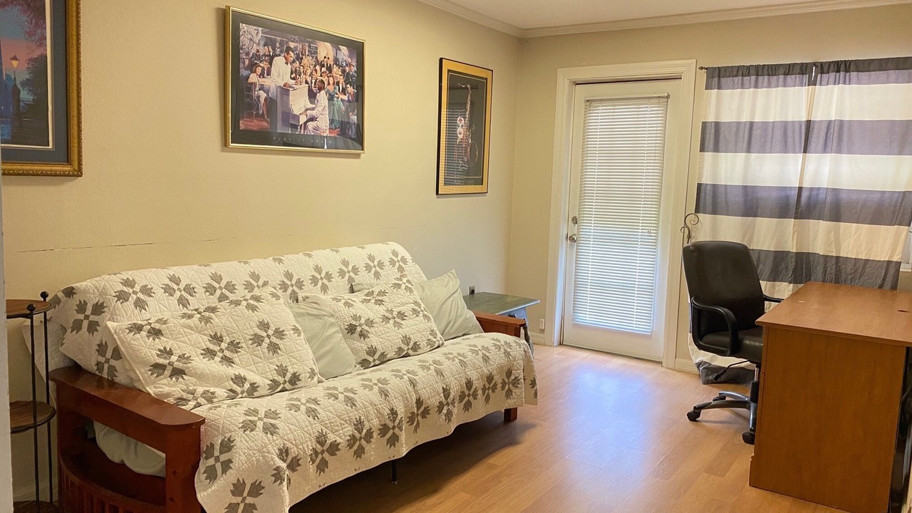 Photo of Livingroom in Bonnabel Place