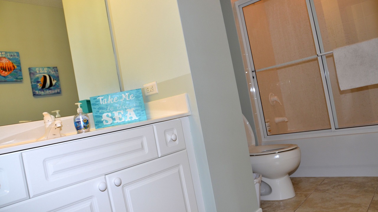 Photo of Bathroom in Navarre Beach