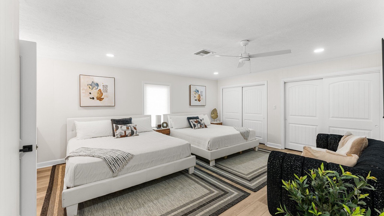Photo of Bedroom in Biltmore Beach