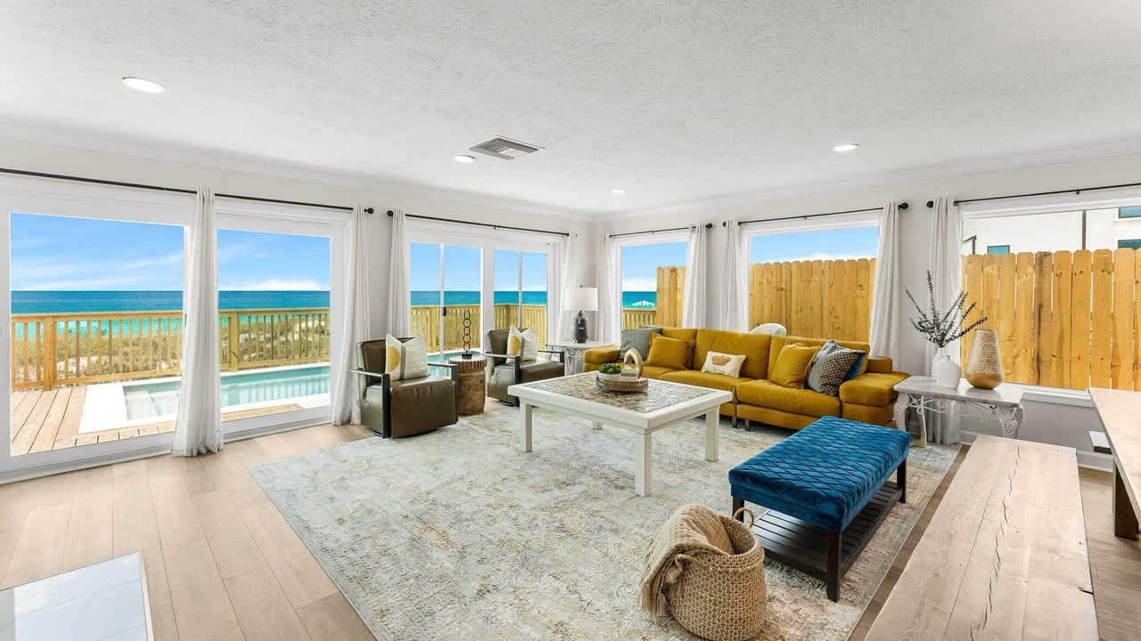 Photo of Livingroom in Biltmore Beach
