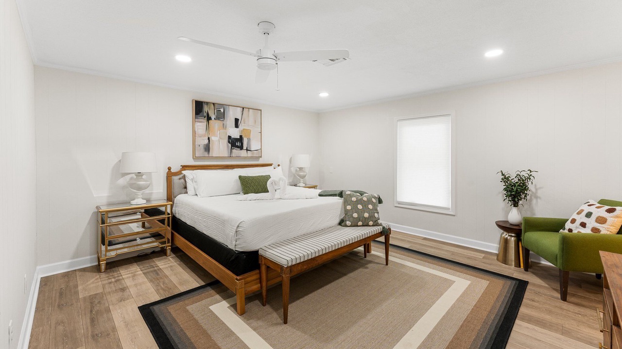 Photo of Bedroom in Biltmore Beach