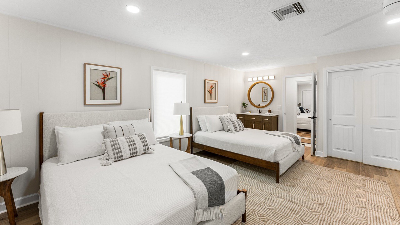Photo of Bedroom in Biltmore Beach