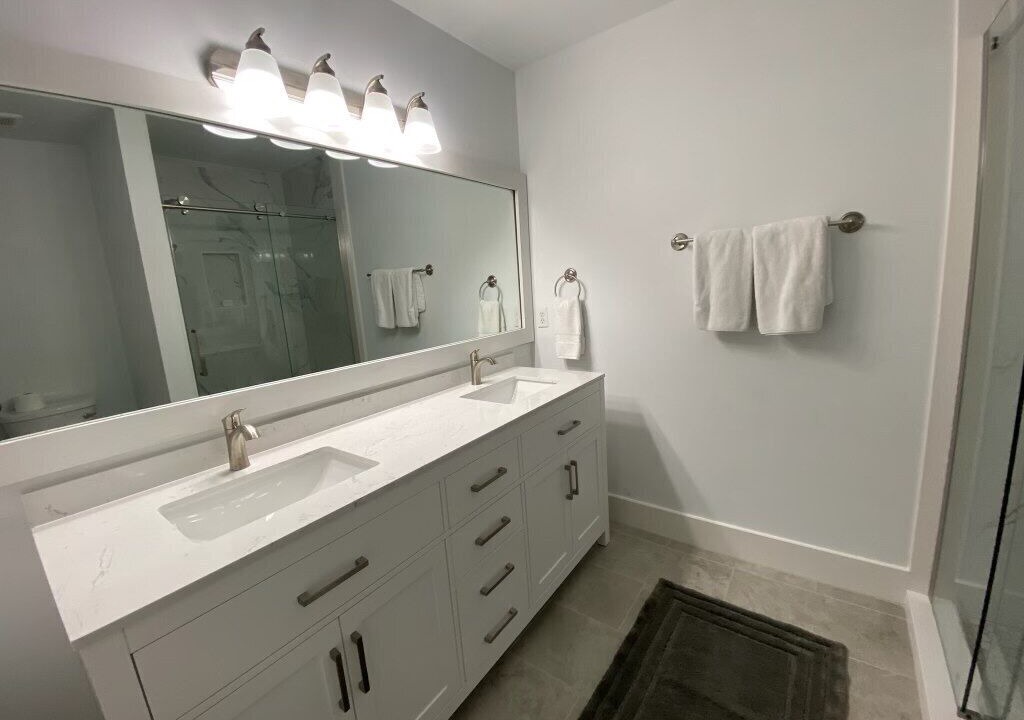 Photo of Bathroom in Clipper Cove