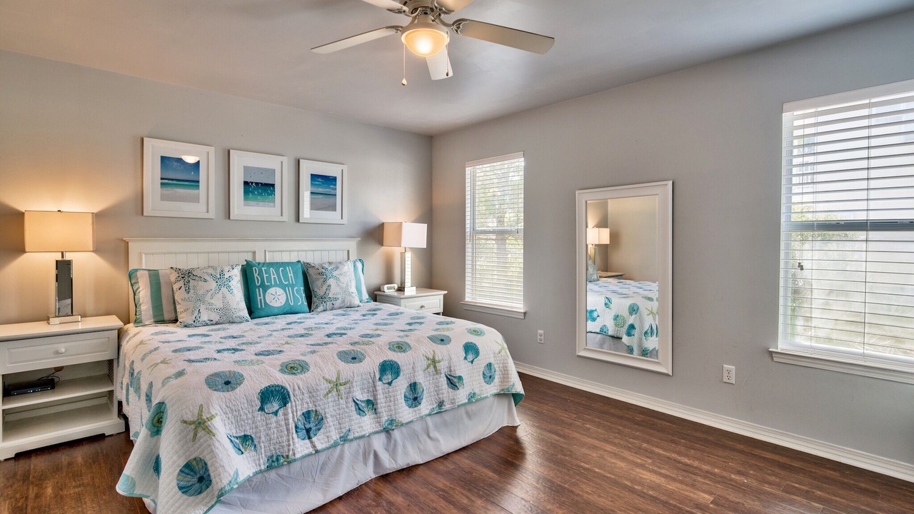 Photo of Bedroom in Clipper Cove