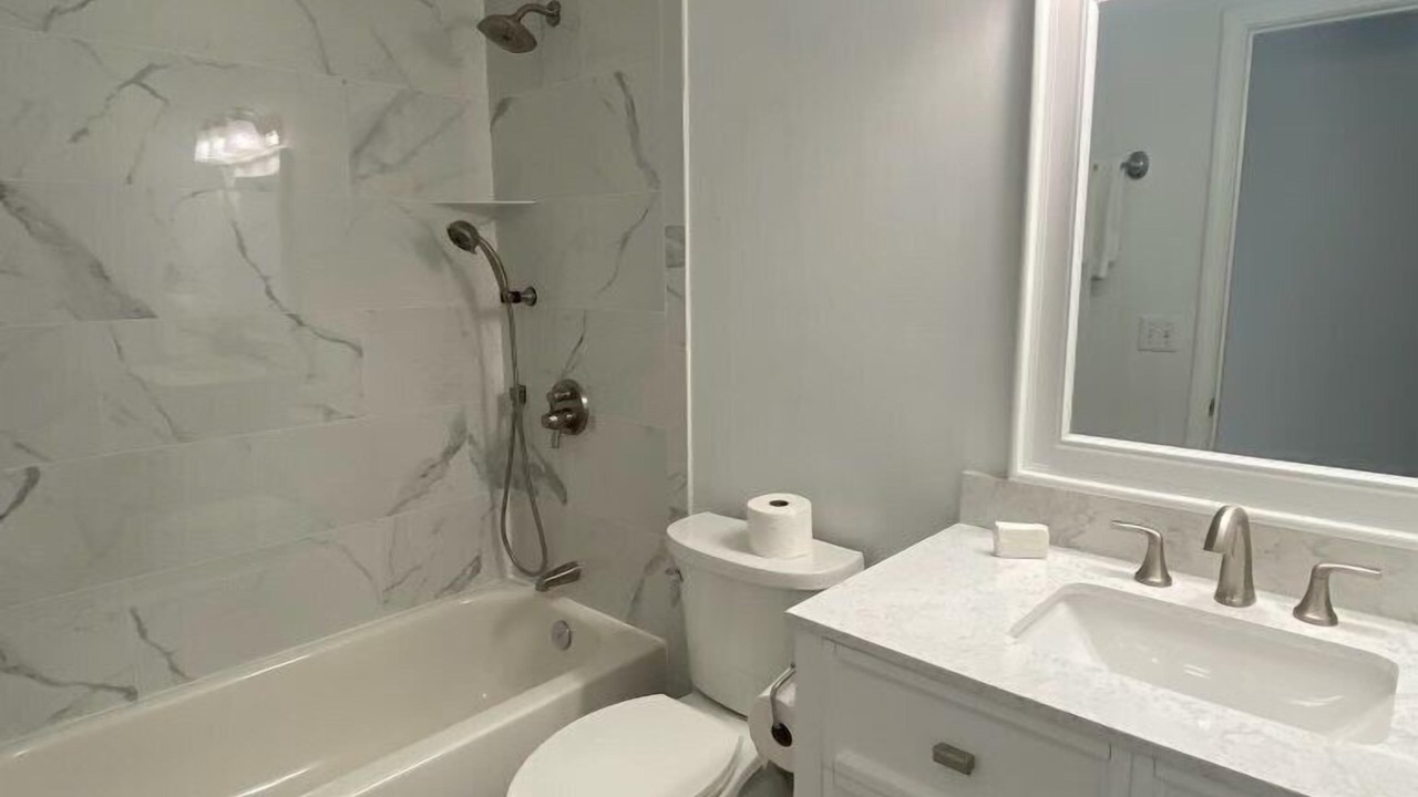Photo of Bathroom in Clipper Cove