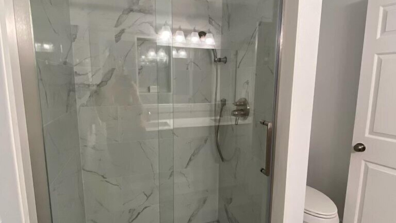 Photo of Bathroom in Clipper Cove
