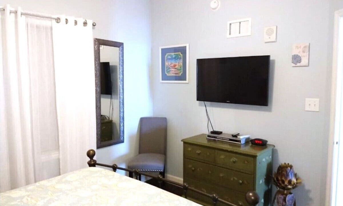 Photo of Bedroom in Lower Grand Lagoon