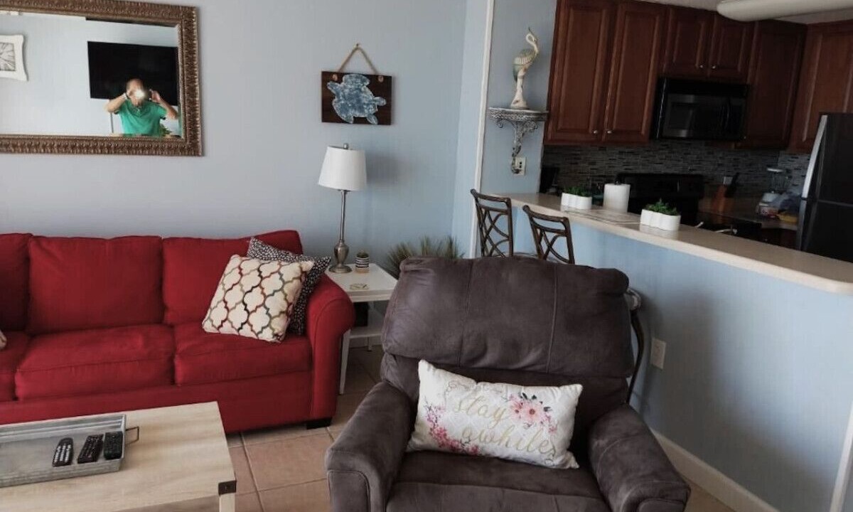 Photo of Livingroom in Lower Grand Lagoon
