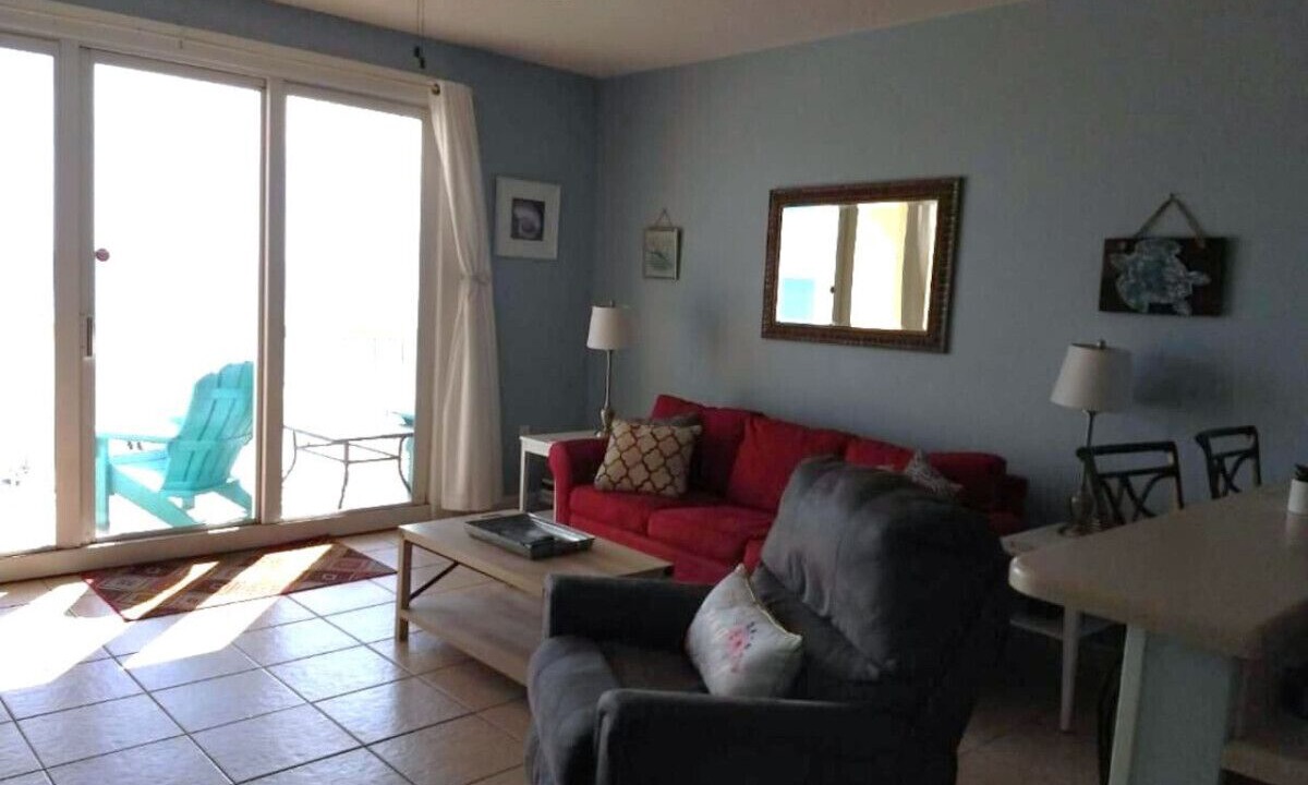 Photo of Livingroom in Lower Grand Lagoon