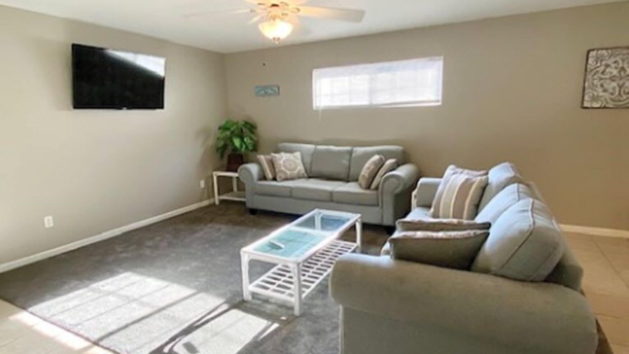 Photo of Bedroom in Riviera Beach
