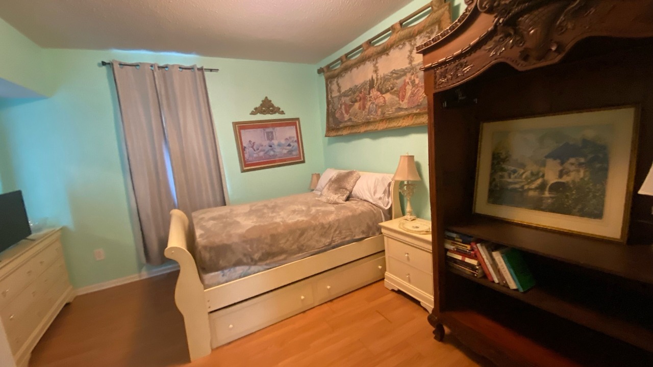 Photo of Bedroom in Kenner - Louis Armstrong International Airport