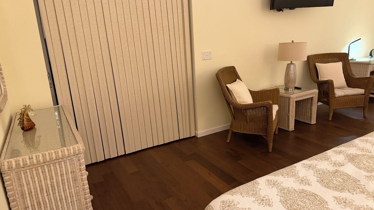 Photo of Bedroom in Golden Beach