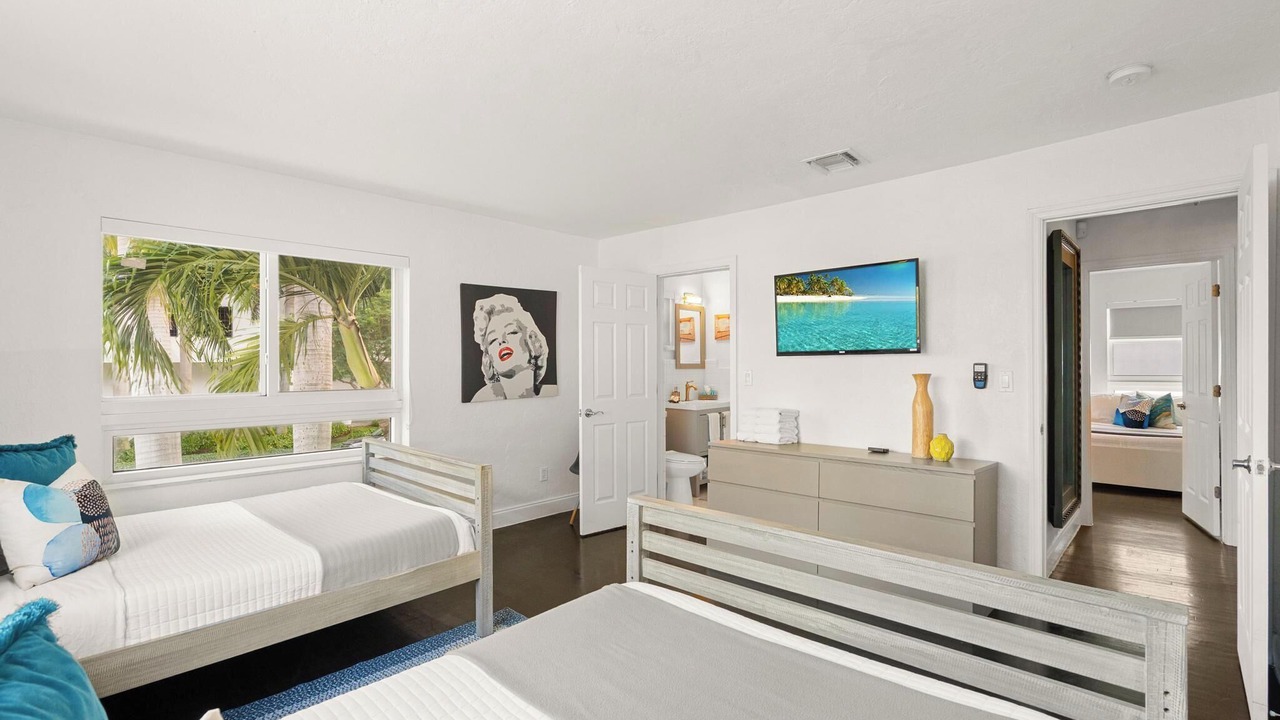 Photo of Bedroom in West Avenue