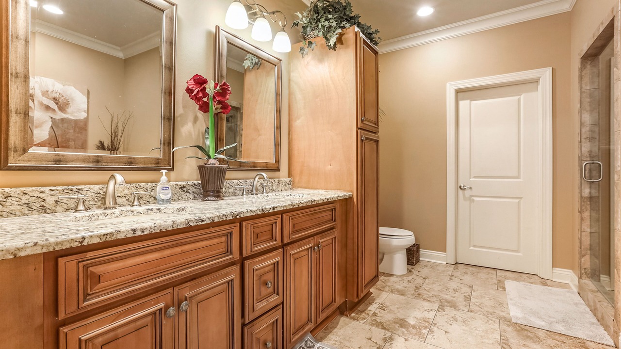 Photo of Bathroom in Arabi