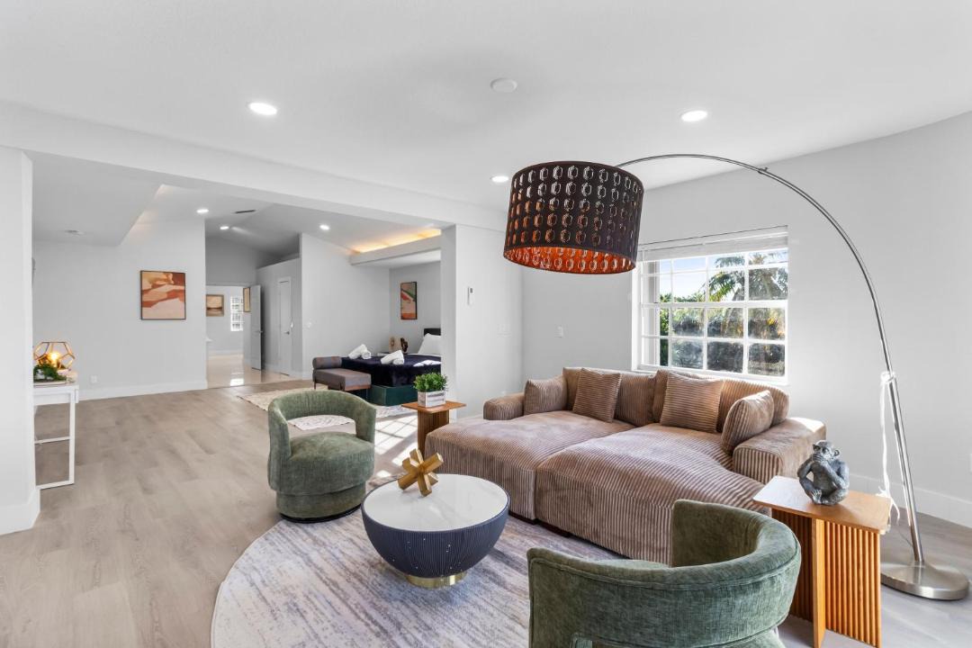 Photo of Livingroom in Sunrise