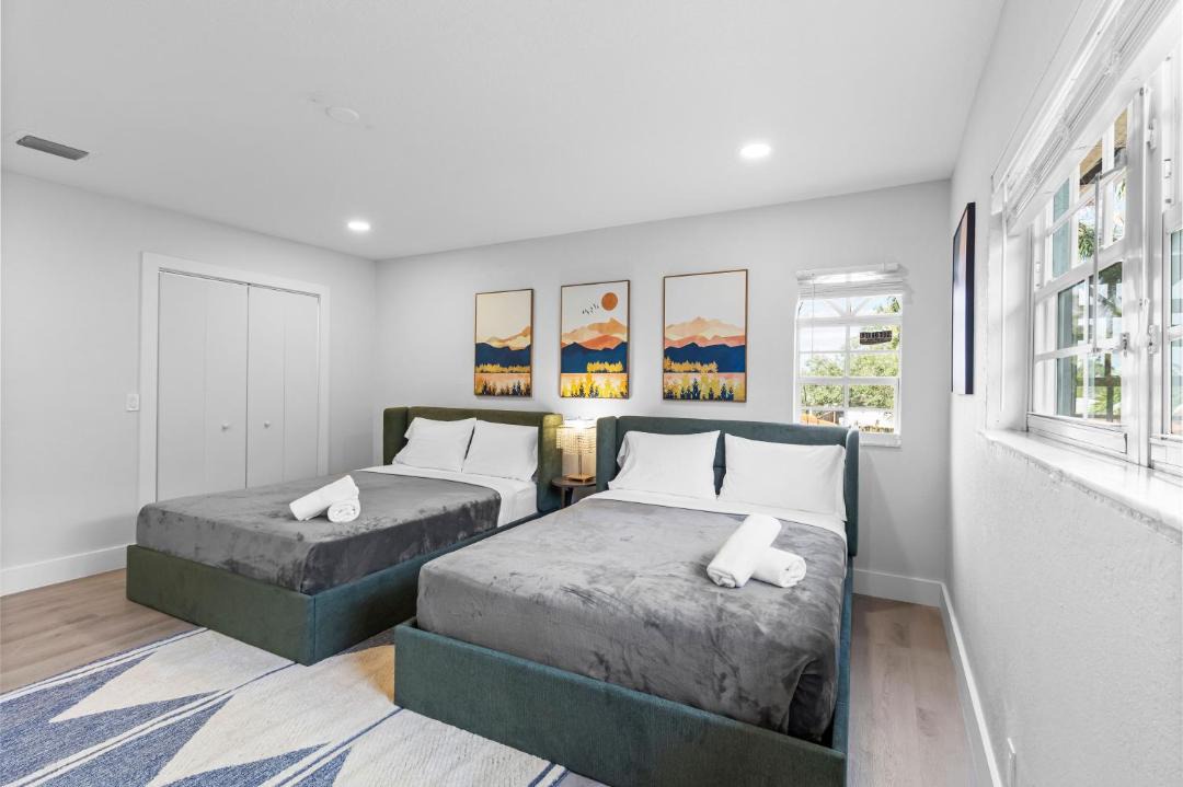 Photo of Bedroom in Sunrise