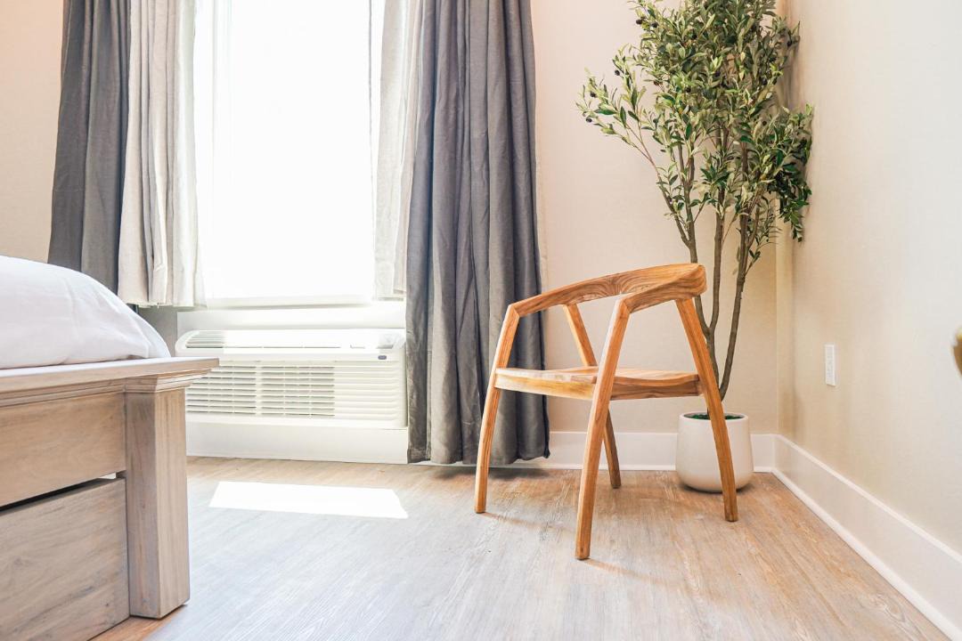 Photo of Bedroom in Long Beach