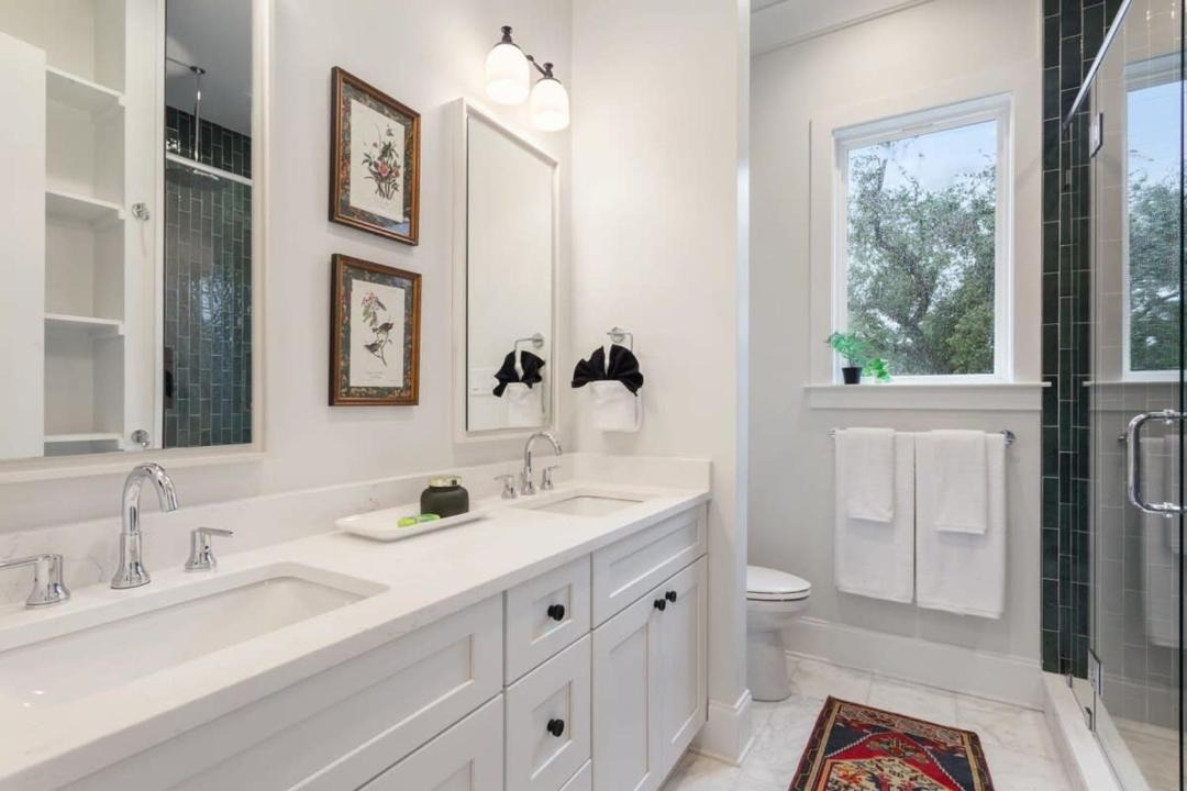 Photo of Bathroom in Saint Claude