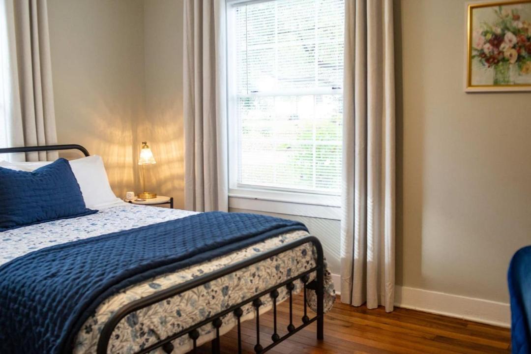Photo of Bedroom in Starkville