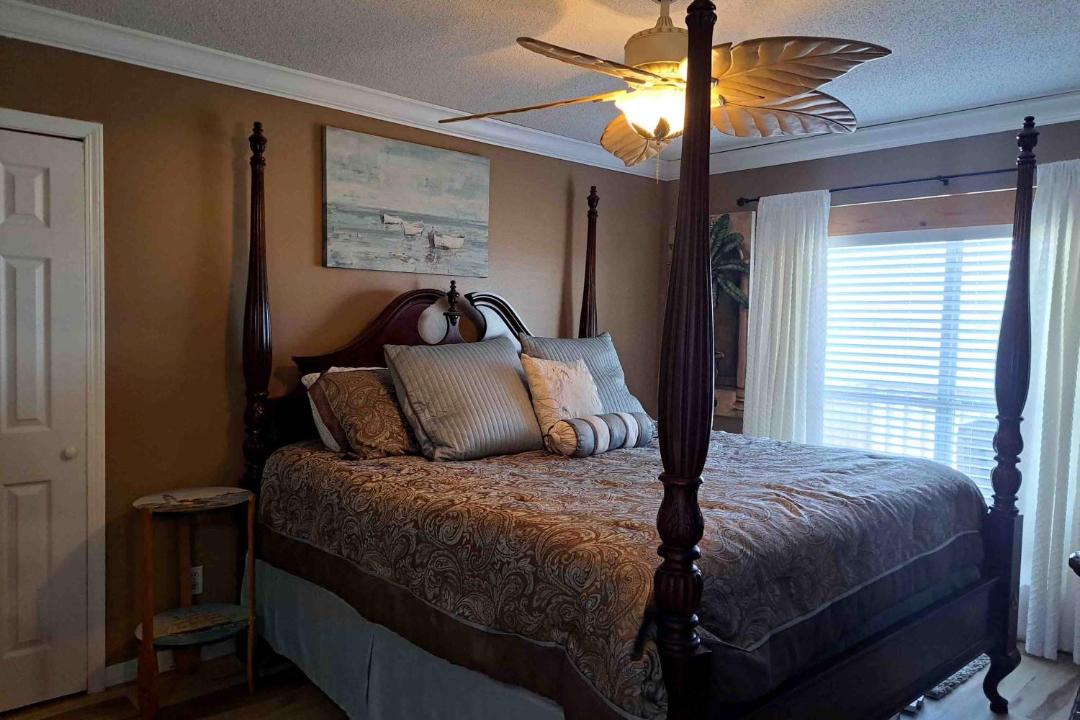 Photo of Bedroom in Gulf Shores
