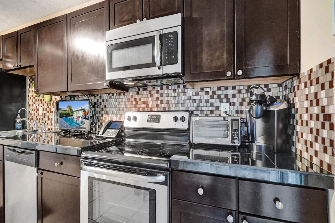 Photo of Kitchen in South Middle River
