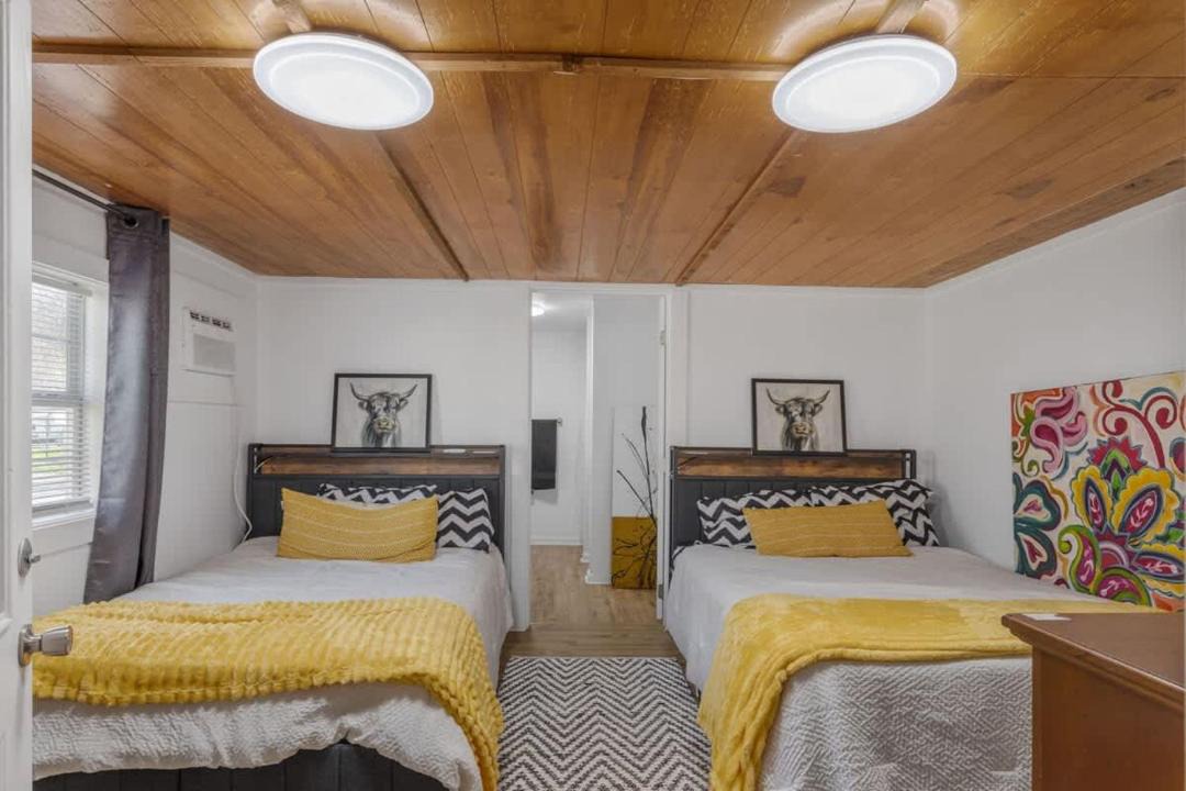 Photo of Bedroom in Lottie