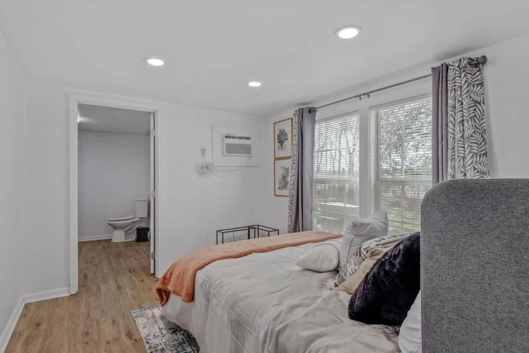 Photo of Bedroom in Lottie