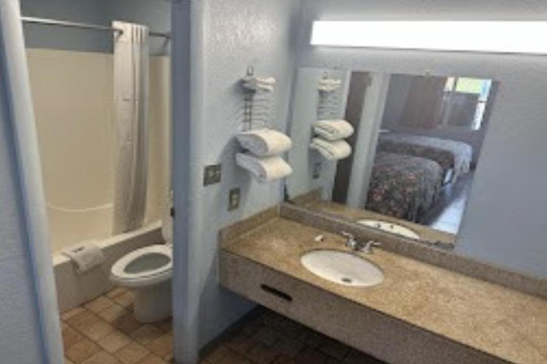 Photo of Bathroom in Crestline Heights