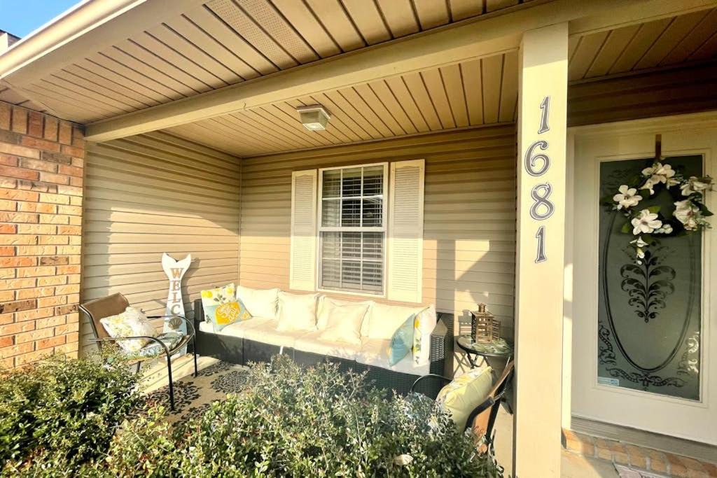 Photo of Patio Balcony in Ono Island